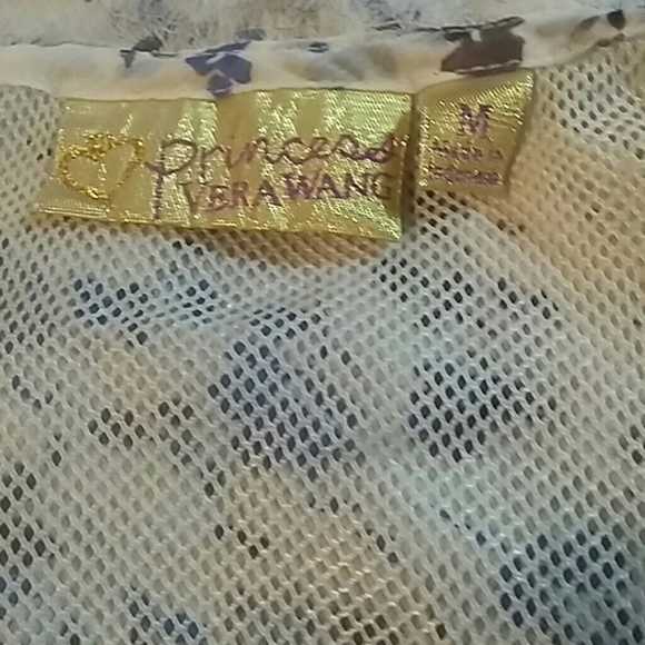 Size M sleeveless semi-sheer front button blouse - Picture 7 of 7